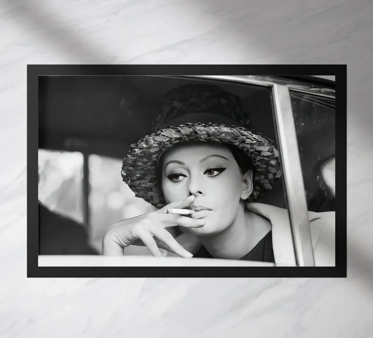 Sophia Loren che fuma in auto zerbino da Rachelwhell