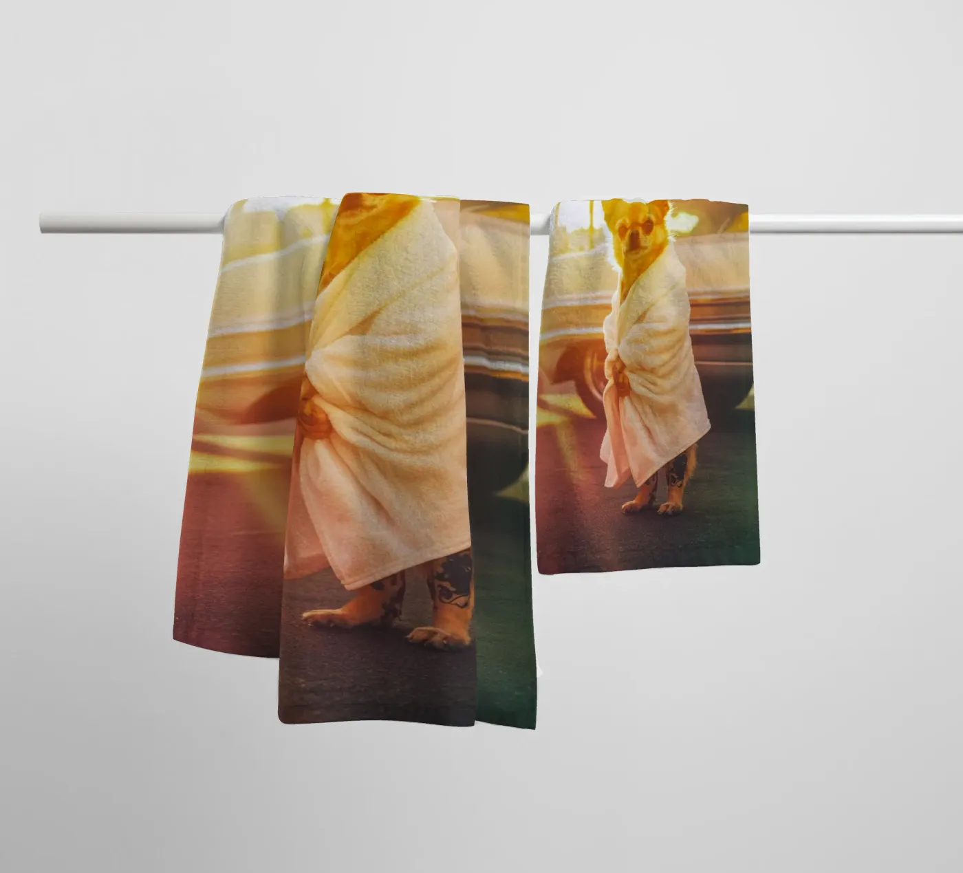 Kai Handtuch von Affiches Chien Originales – Dogland