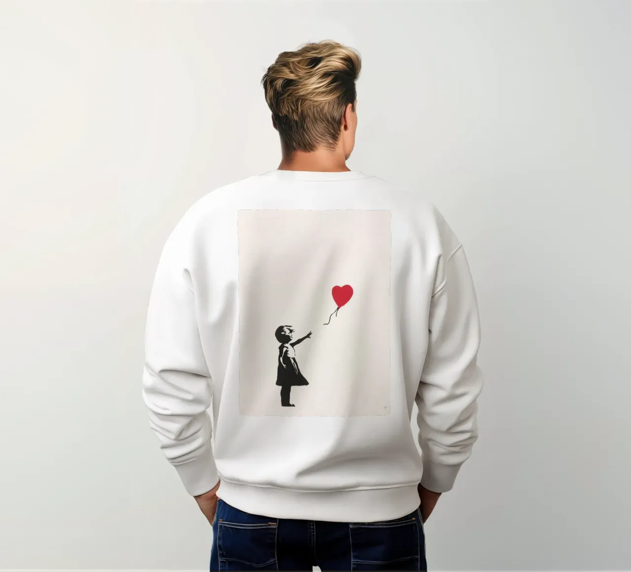 Ragazza con palloncino felpa da Harmony Gallery