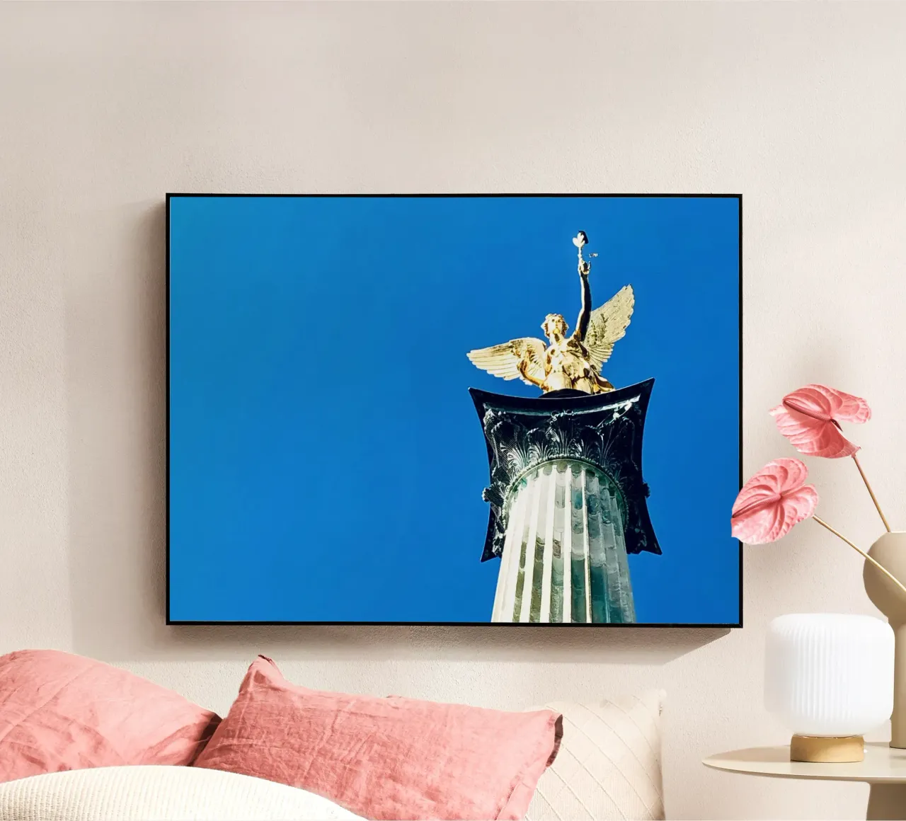 Angelo della Pace Monaco plexiglass da JUNIQERIN photography by Dorothea Baur