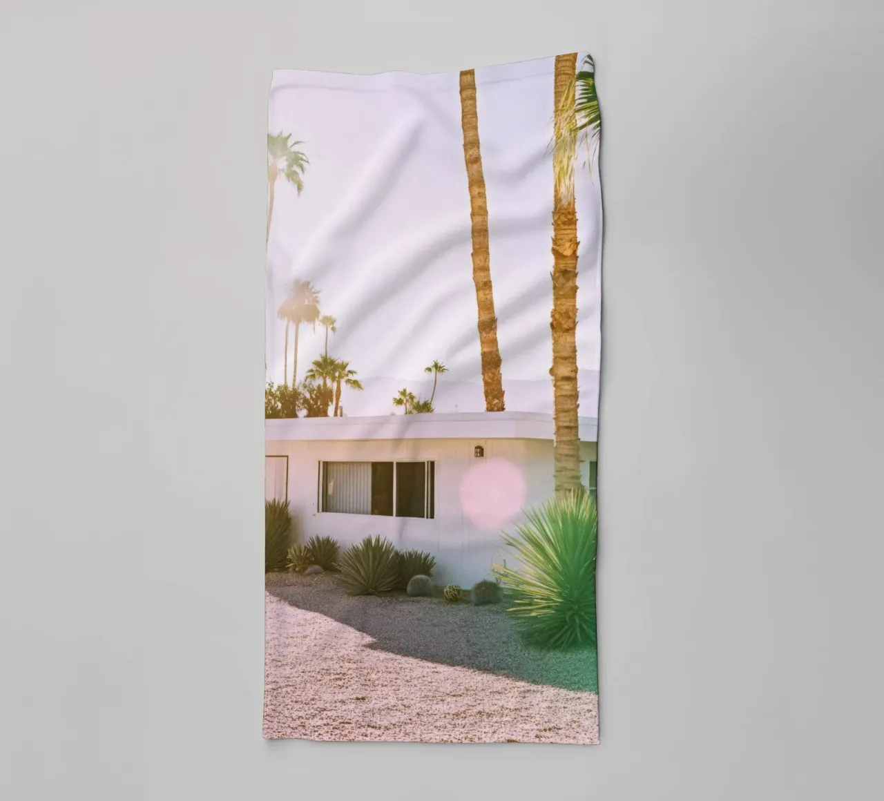 Palm Spring House asciugamano da bagno da Affiches Minimalistes