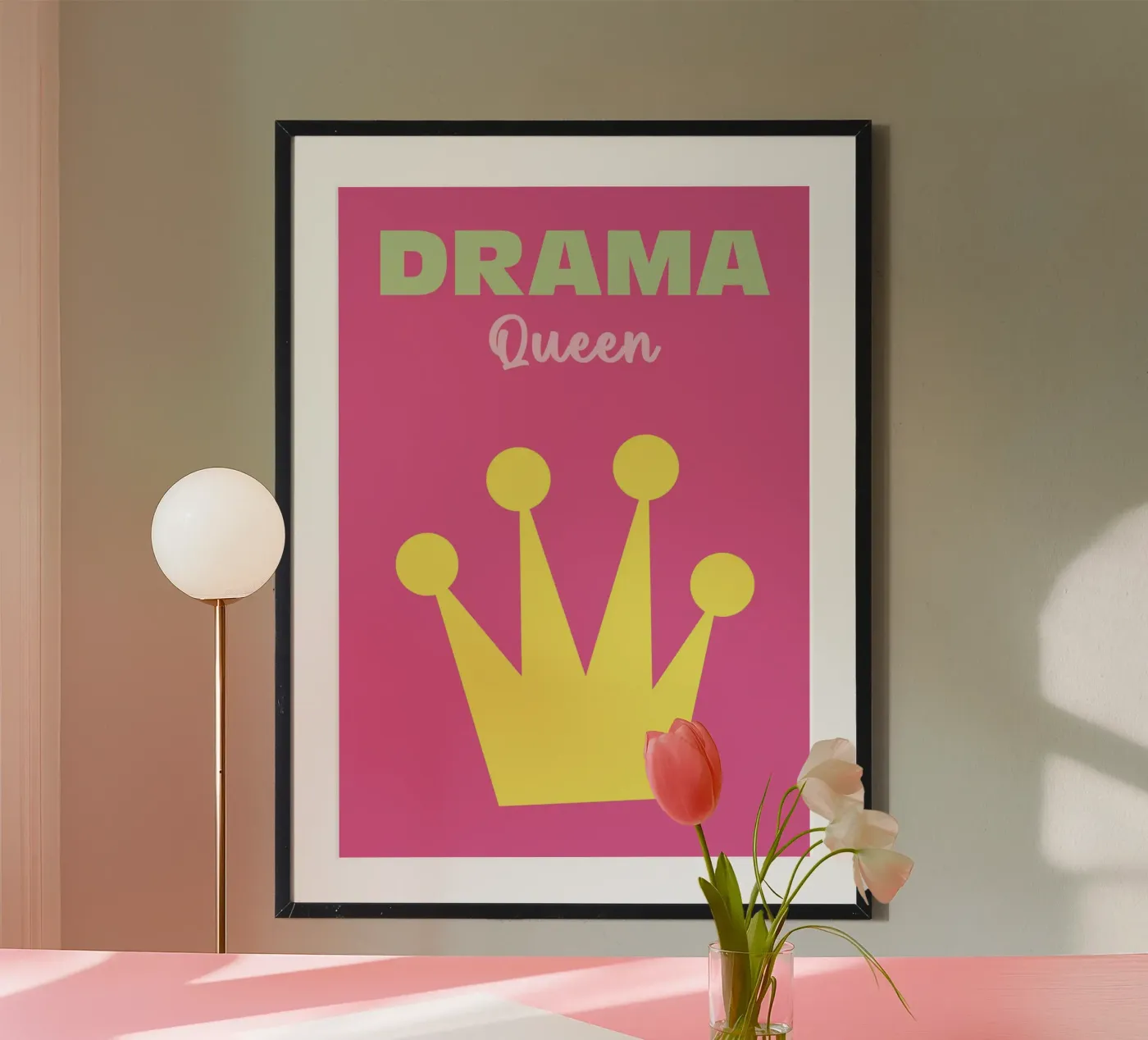Poster "Drama Queen" con corona - Stampa artistica - Decorazione da parete per ragazze poster da Colorful Homes