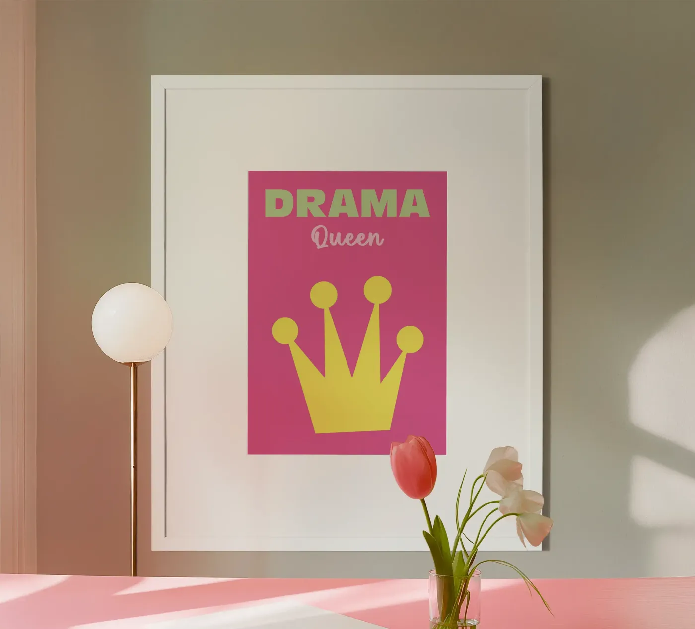 Poster "Drama Queen" con corona - Stampa artistica - Decorazione da parete per ragazze poster da Colorful Homes