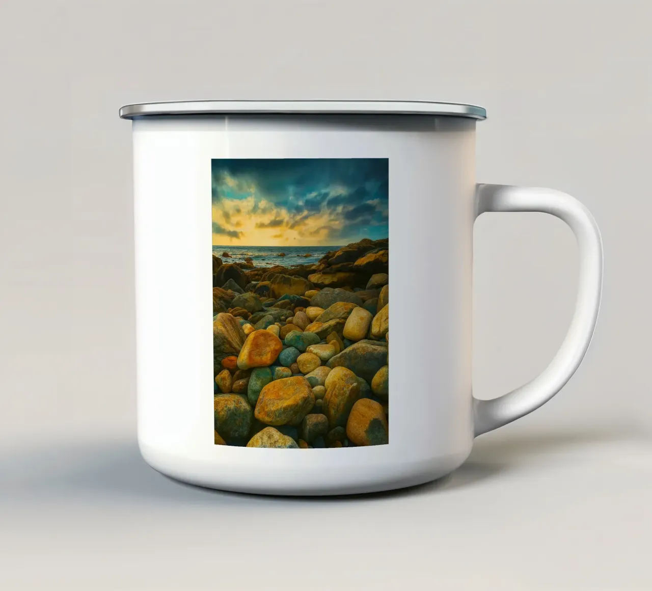 rocce in riva al mare tazza in smalto da onelife