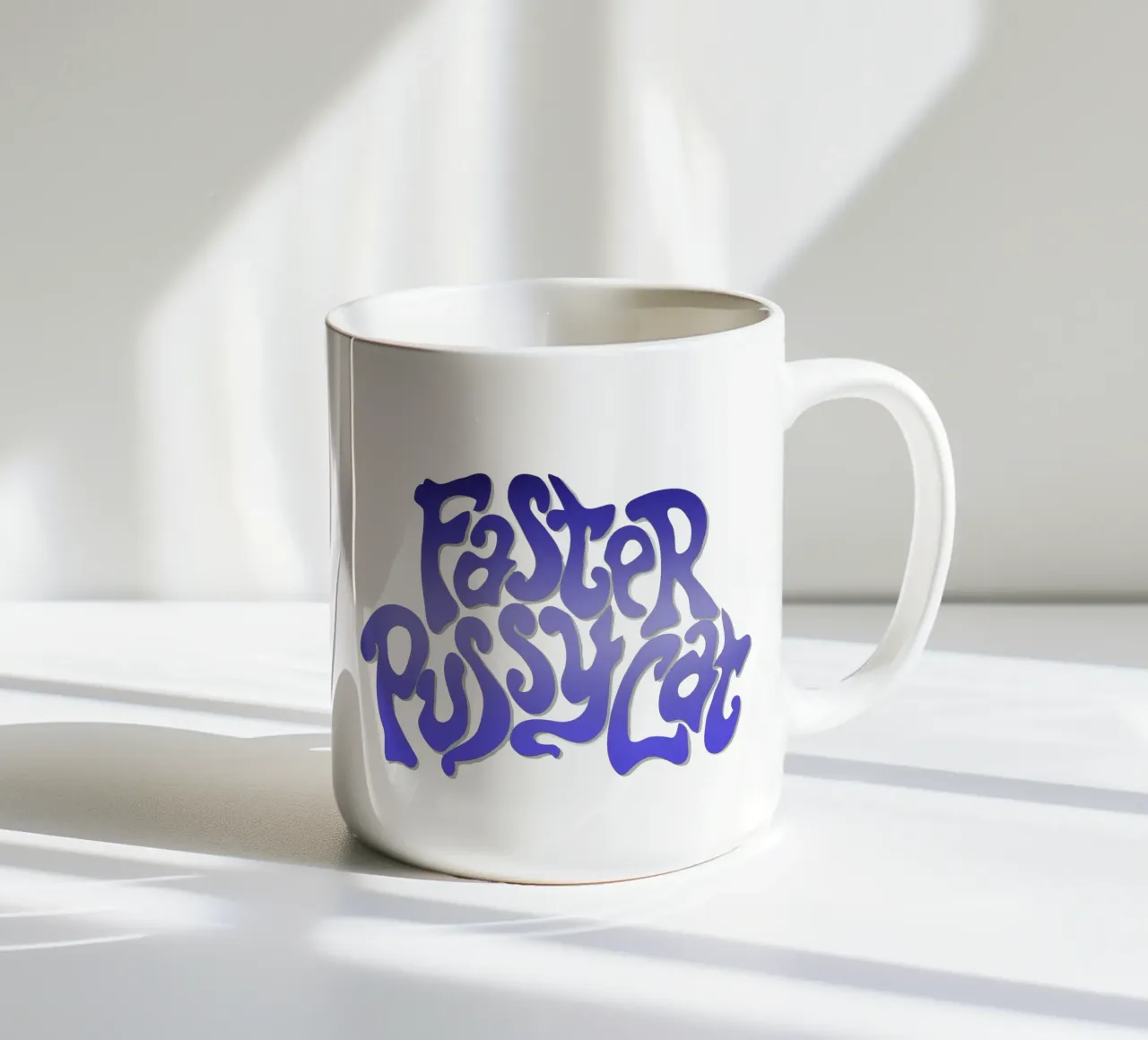 Groovy Gradient Faster Pussycat tazza in ceramica da MR.A