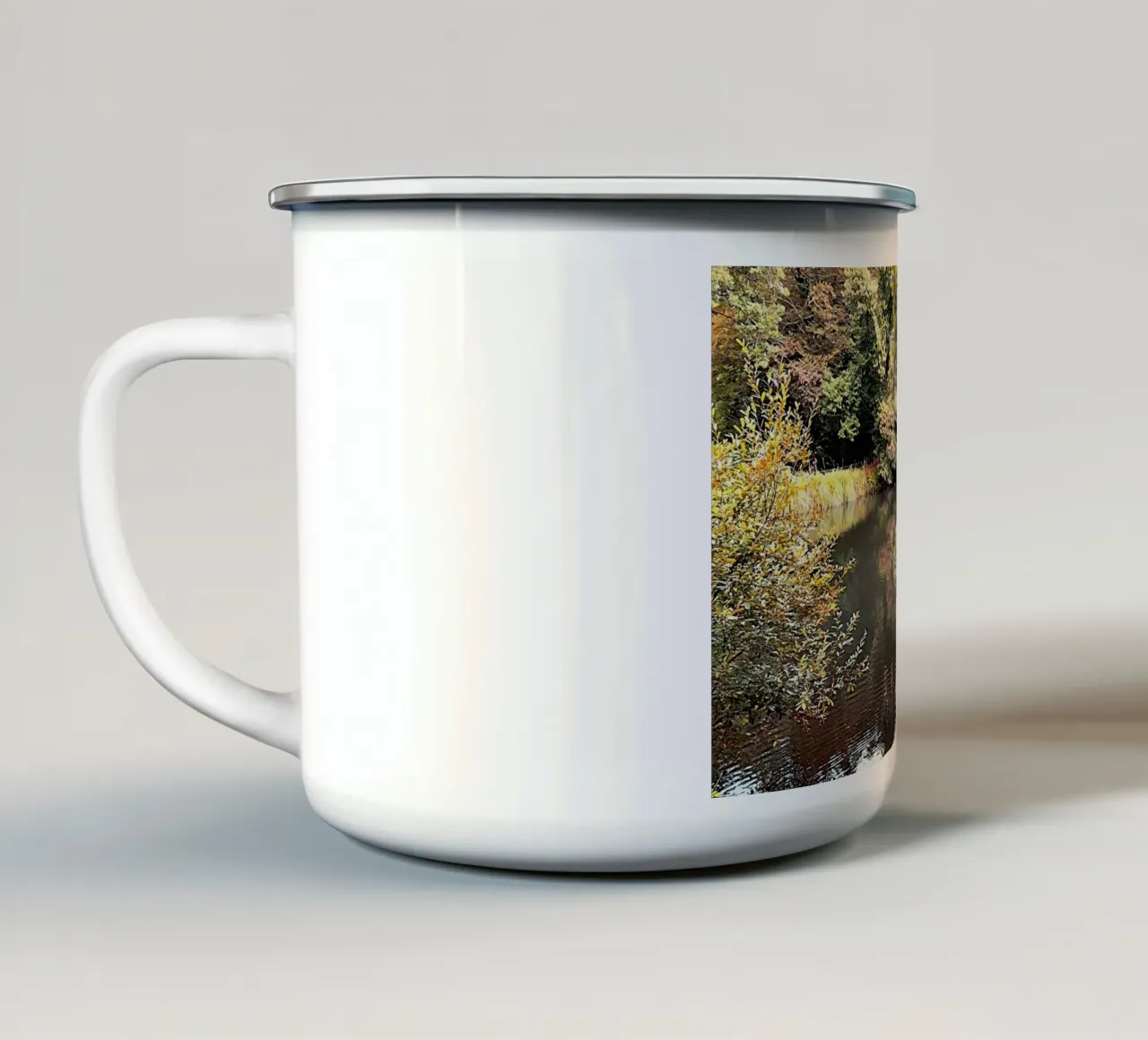 STAGNO INCANTEVOLE. tazza in smalto da THIERRY VOBMANN.MY BEST PHOTOS.