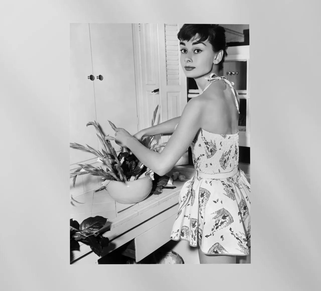 Audrey Hepburn in abito da sera pellicola backlit da Monikaprint