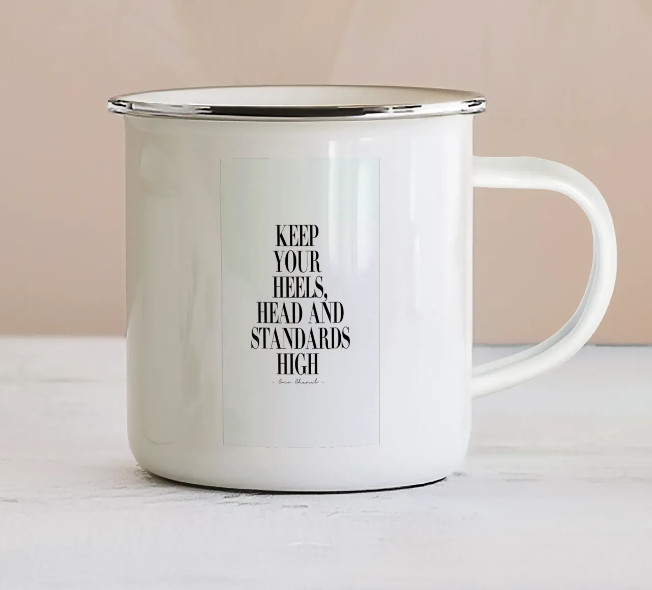 Keep Your Heels, Head & Standards High tazza in smalto da Honeymoon Hotel