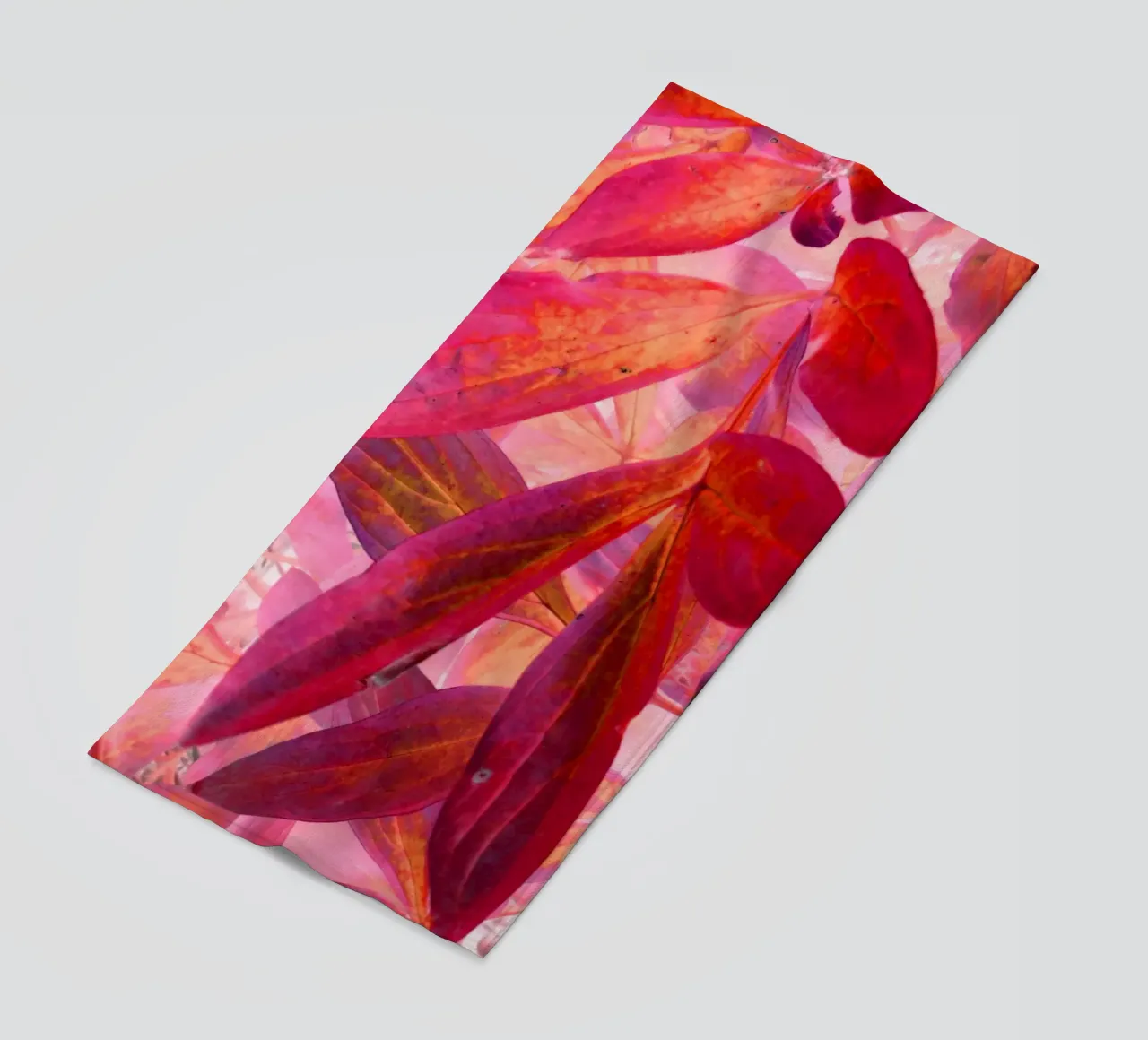 Ruby Val strandhanddoek van ArtSkratches