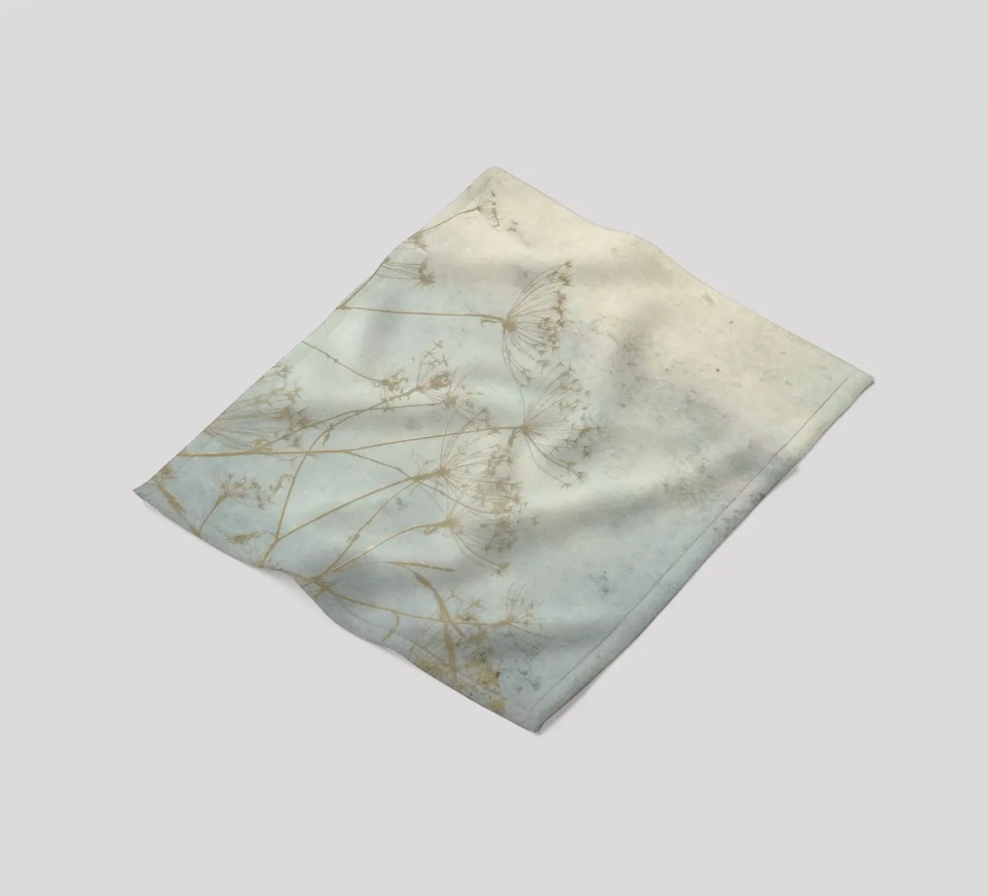 Stürmischer Tag Fleecedecke von ArtSkratches