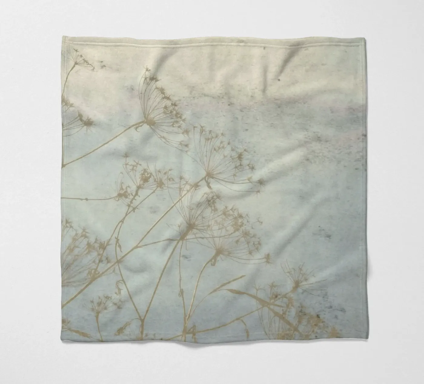 Stürmischer Tag Fleecedecke von ArtSkratches