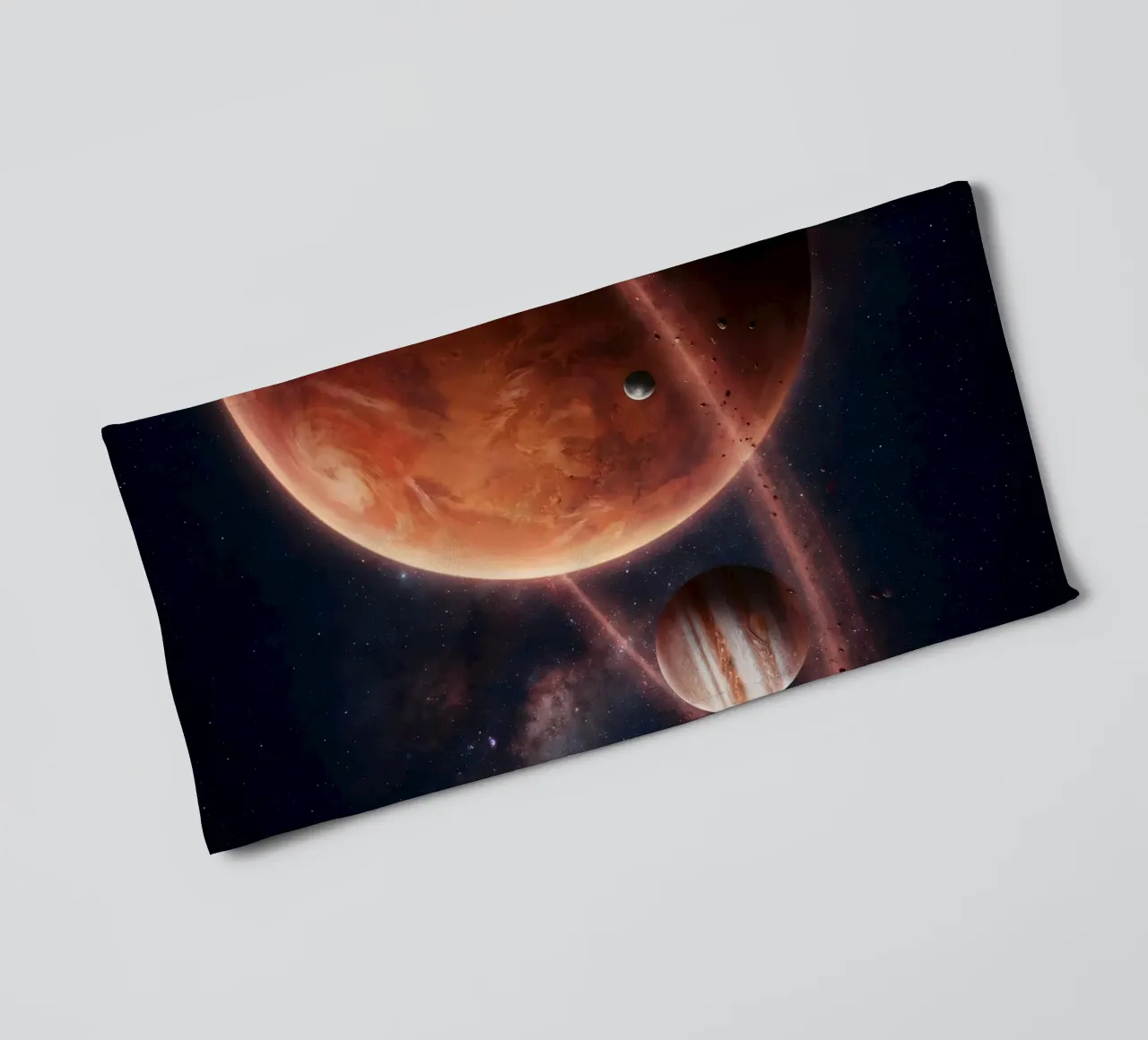 L'alignement planétaire épique dans l'art de l'espace lointain serviette de bain de Cosmic Reverie Studio