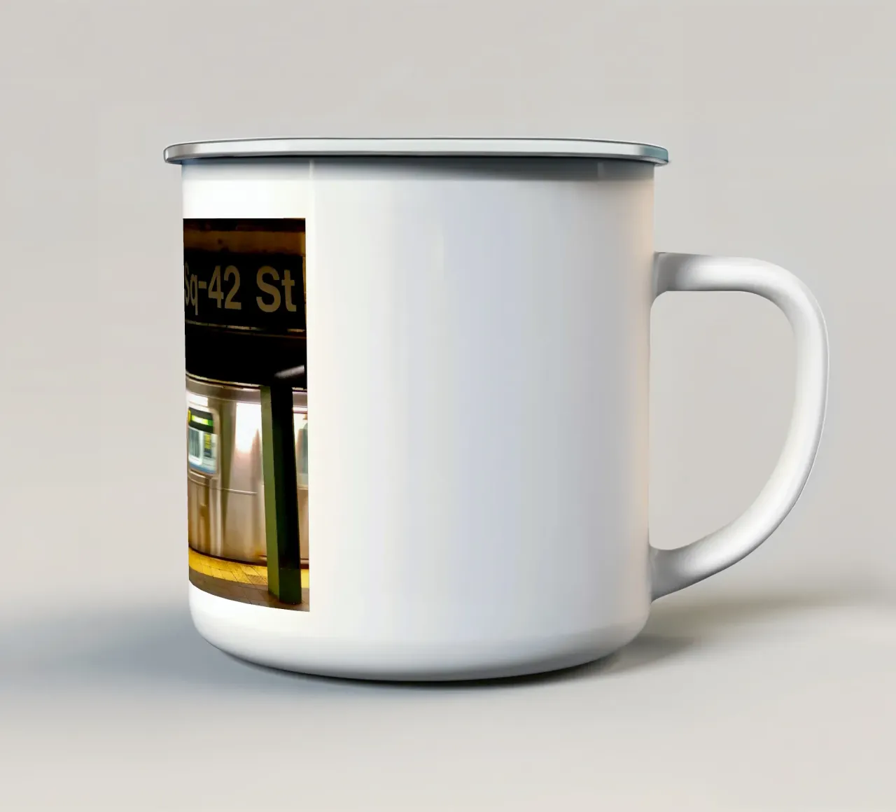 Metropolitana di Times Square tazza in smalto da Dorothea Baur