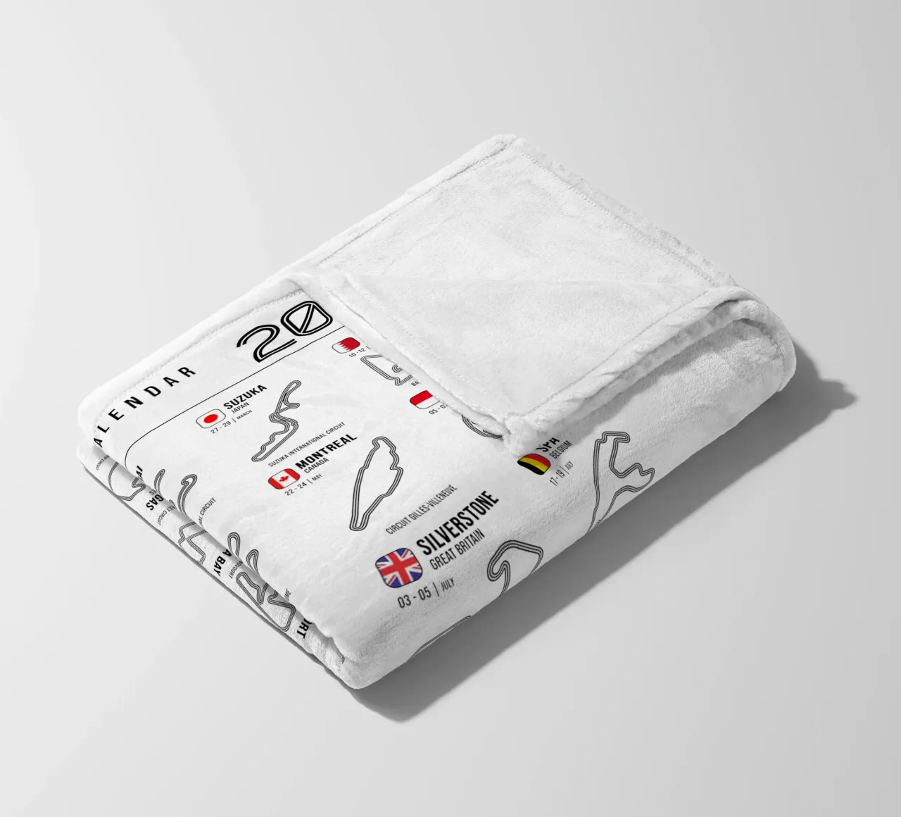 Programma Auto da corsa di Formula 2026 coperta in pile da Mariel Toigo