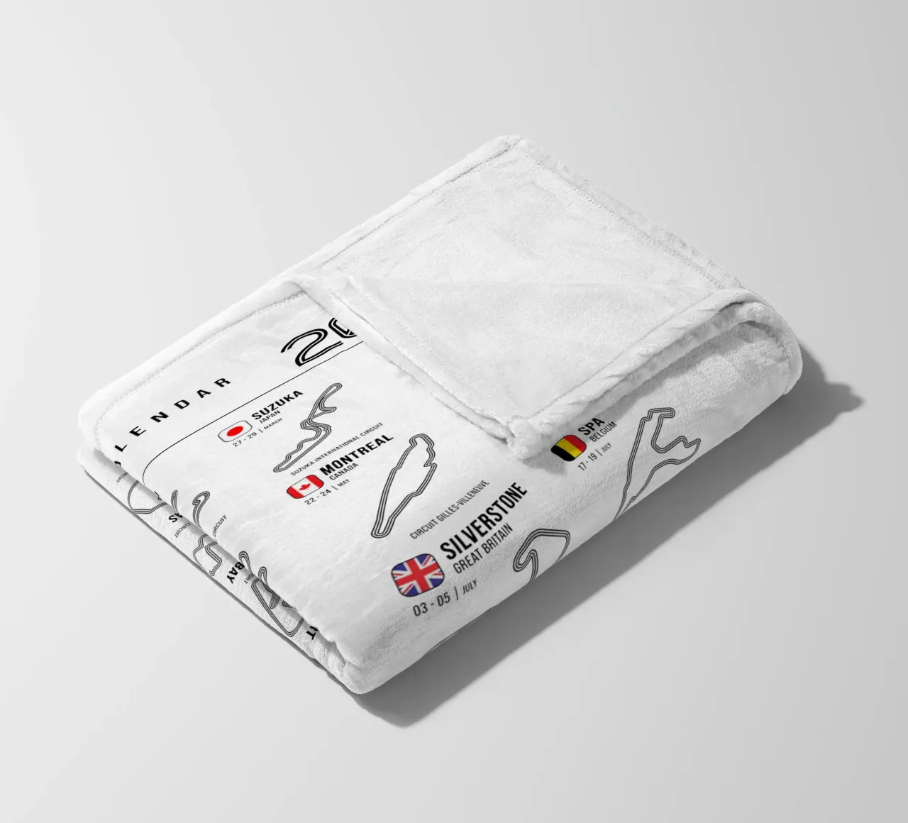 Programma Auto da corsa di Formula 2026 coperta in pile da Mariel Toigo