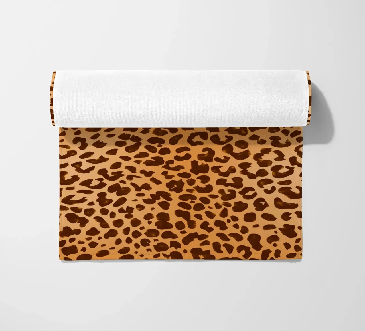 Classico marrone con stampa leopardo selvaggio telo mare da SilverPegasus_second_shop