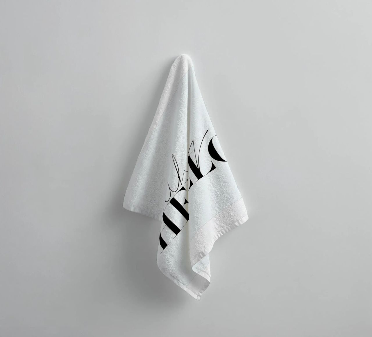Why Hello Black and white Typography Quote asciugamano da bagno da Honeymoon Hotel