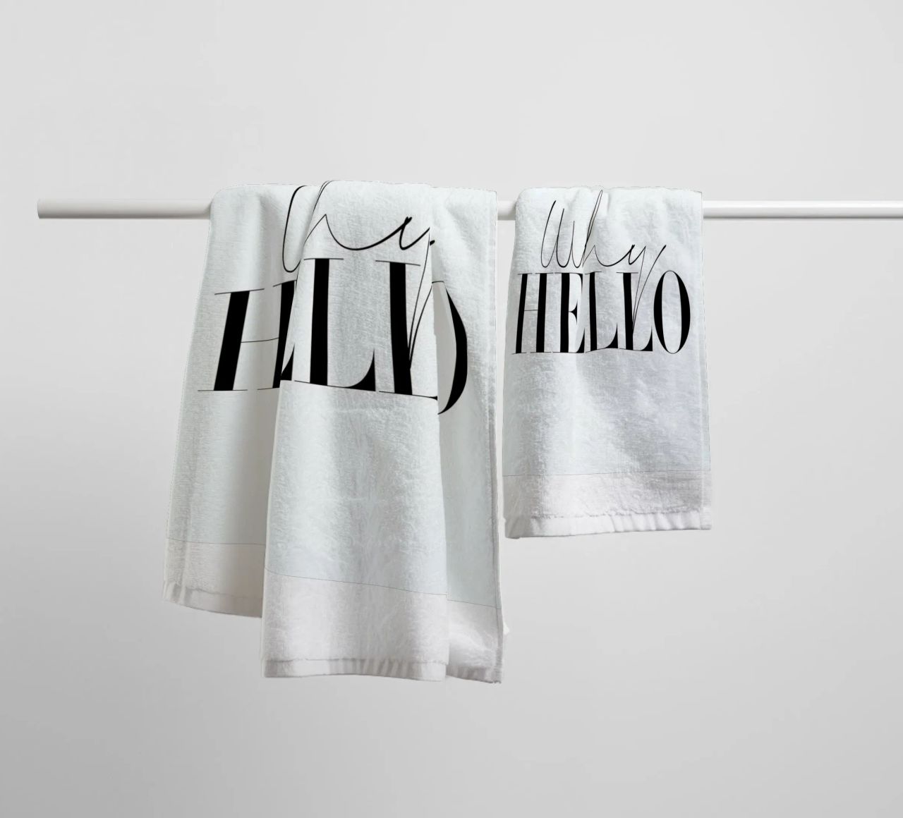 Why Hello Black and white Typography Quote asciugamano da bagno da Honeymoon Hotel