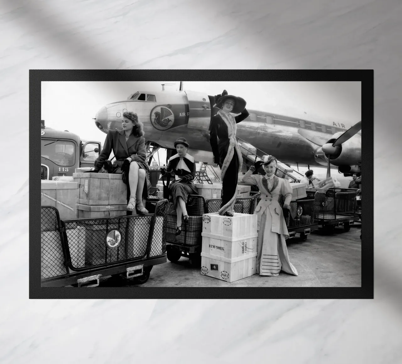 Manichini parigini a Orly zerbino da jonatan bridge