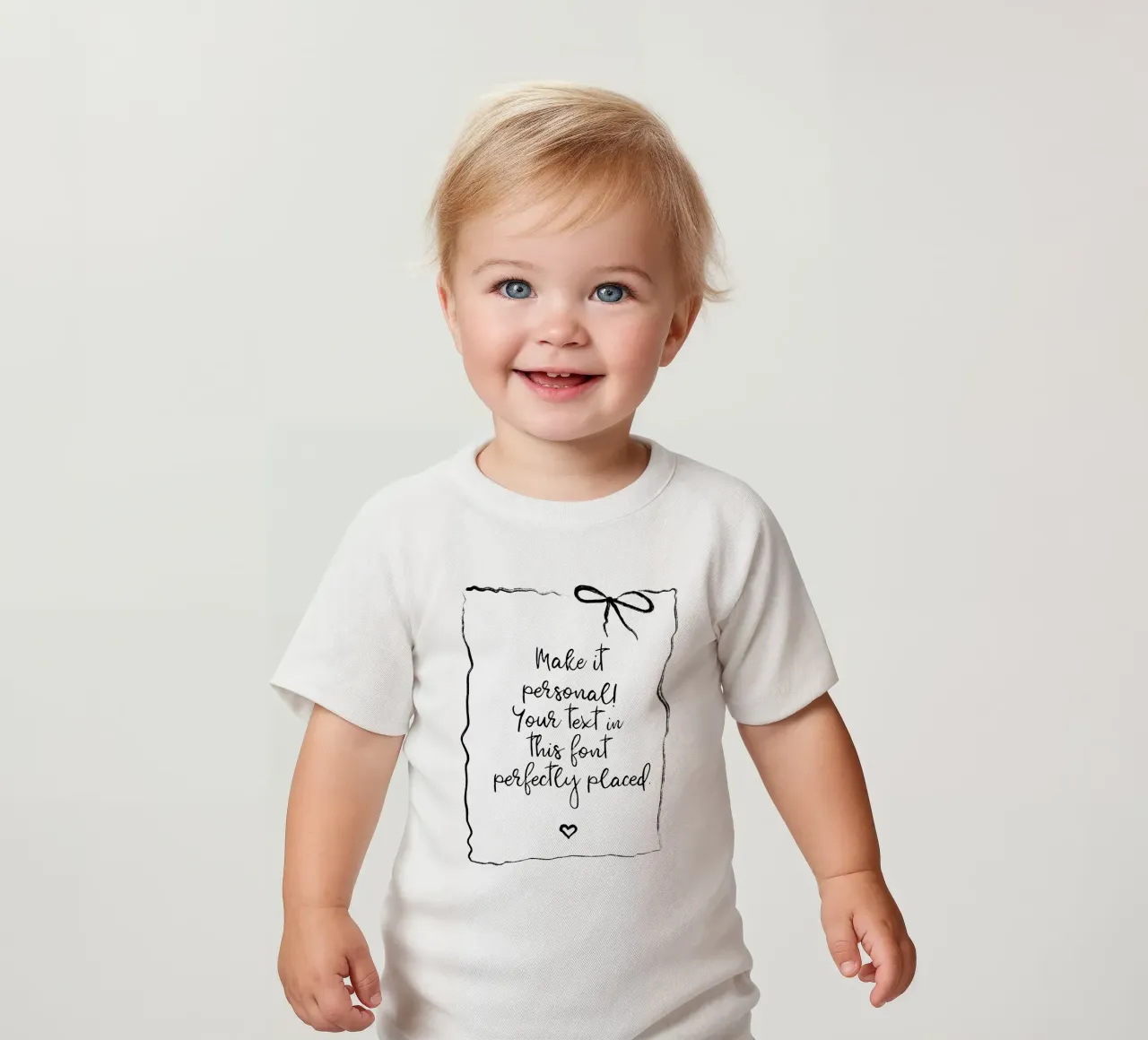 Custom text - black and white - with frame, bow and heart maglietta neonato da Petra Lang - Floral Art