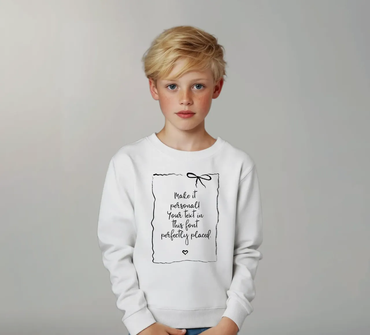 Custom text - black and white - with frame, bow and heart felpa bambino da Petra Lang - Floral Art