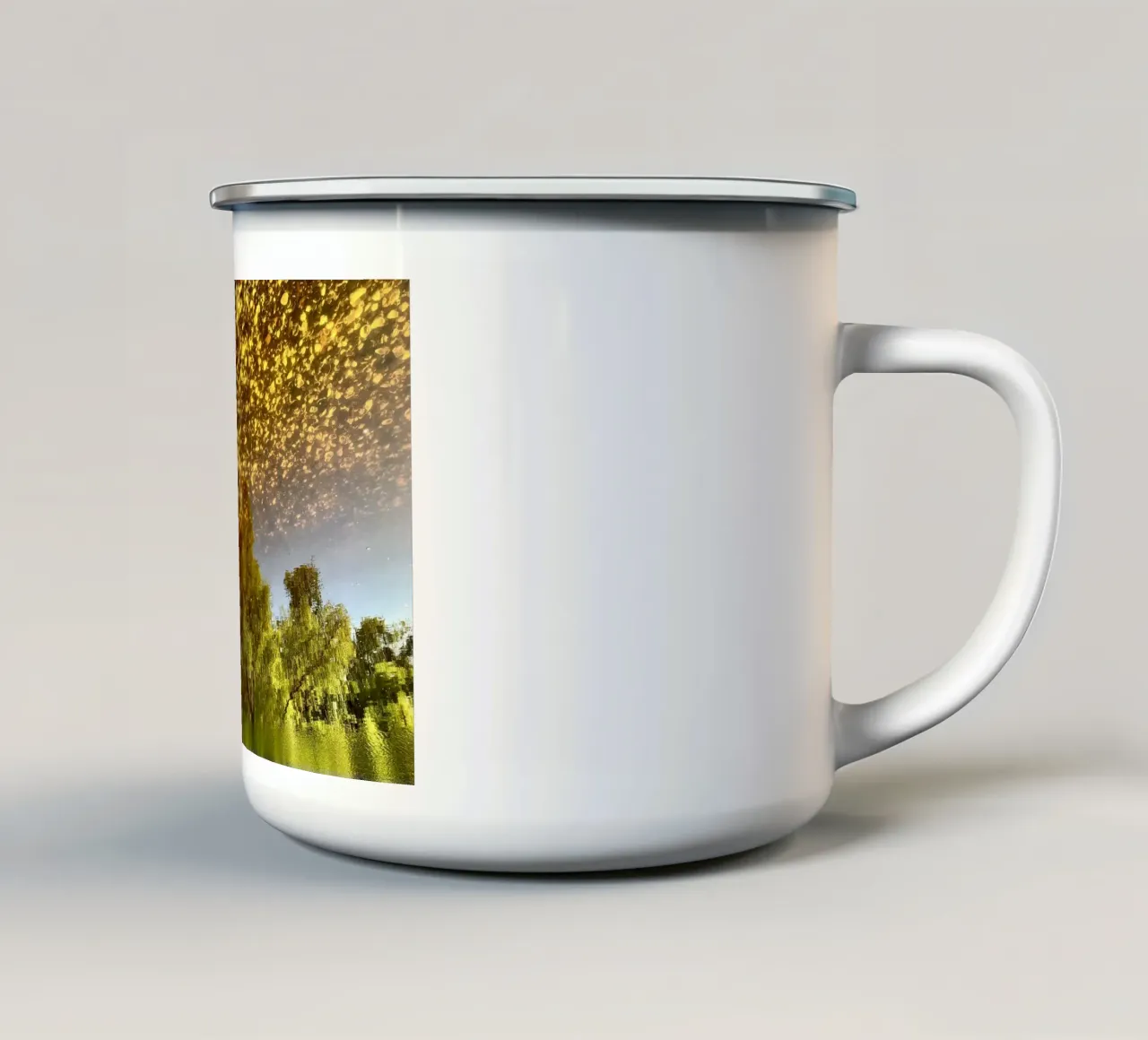 Acqua dorata tazza in smalto da JUNIQERIN photography by Dorothea Baur