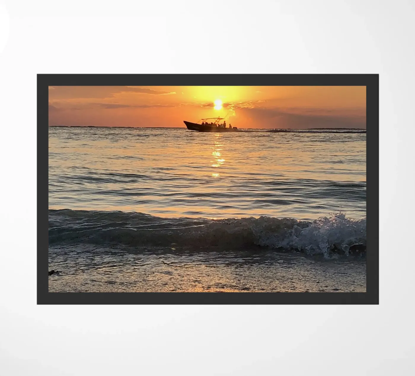 Sunset Holbox Fußmatte von JUNIQERIN photography by Dorothea Baur