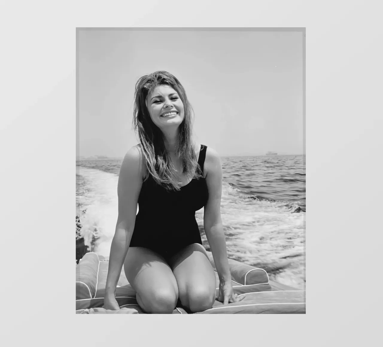 Shopia Loren Sorriso sulla spiaggia telo in pvc da Rachelwhell