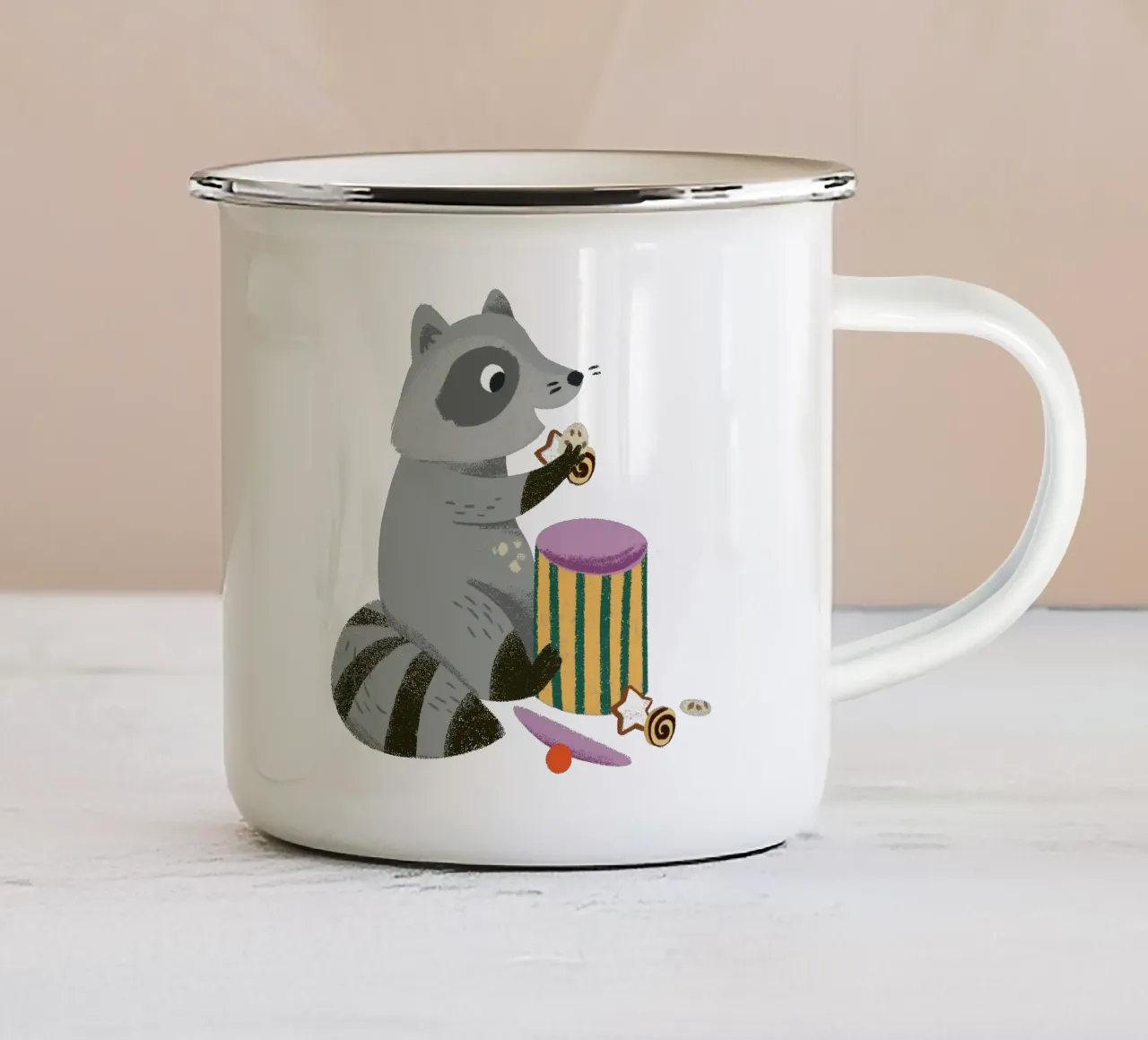 Ladro di biscotti - Illustrazione di un simpatico procione tazza in smalto da VIERUNDFÜNFZIG
