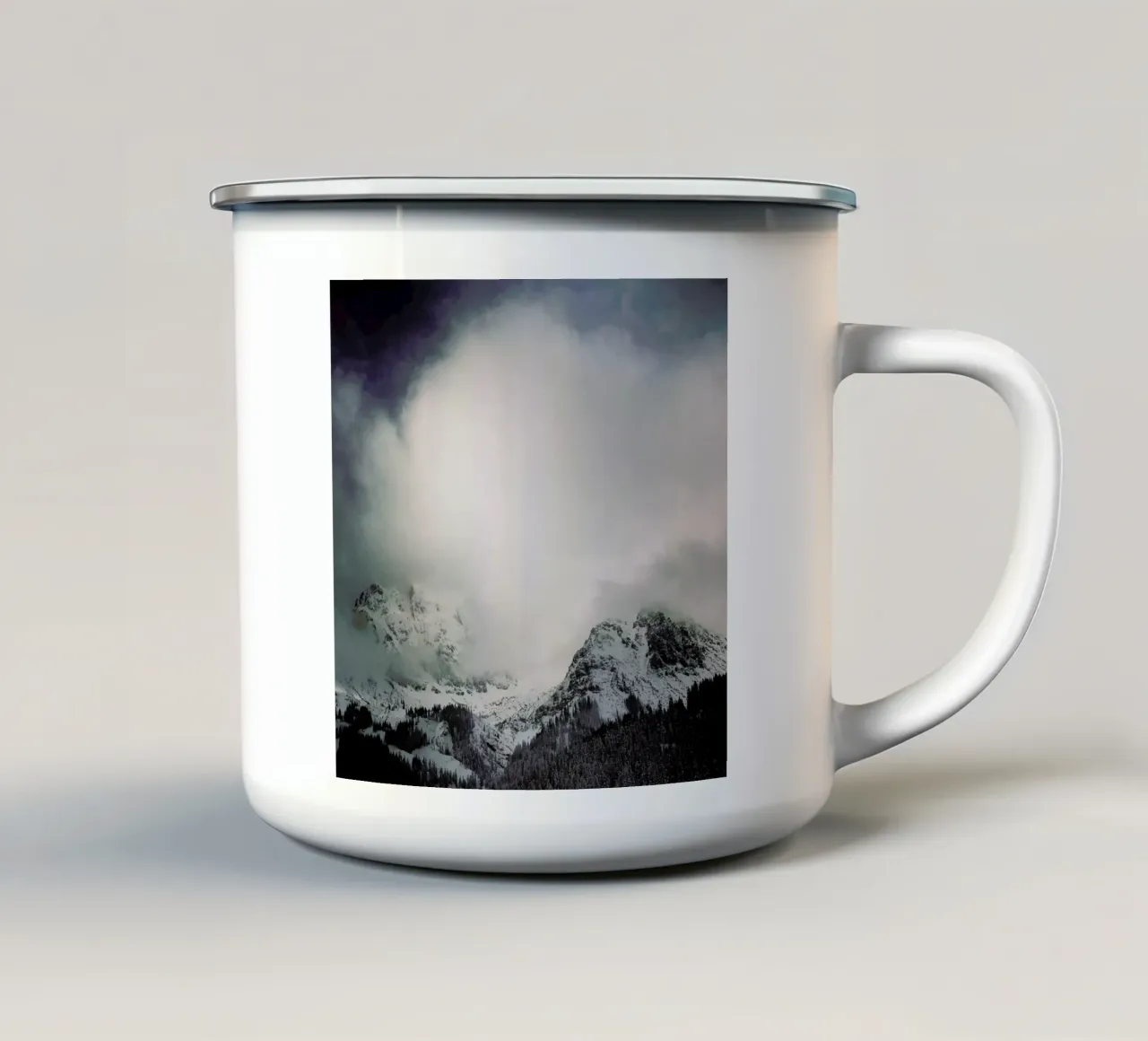 The Alps 3 tazza in smalto da Nur Mut