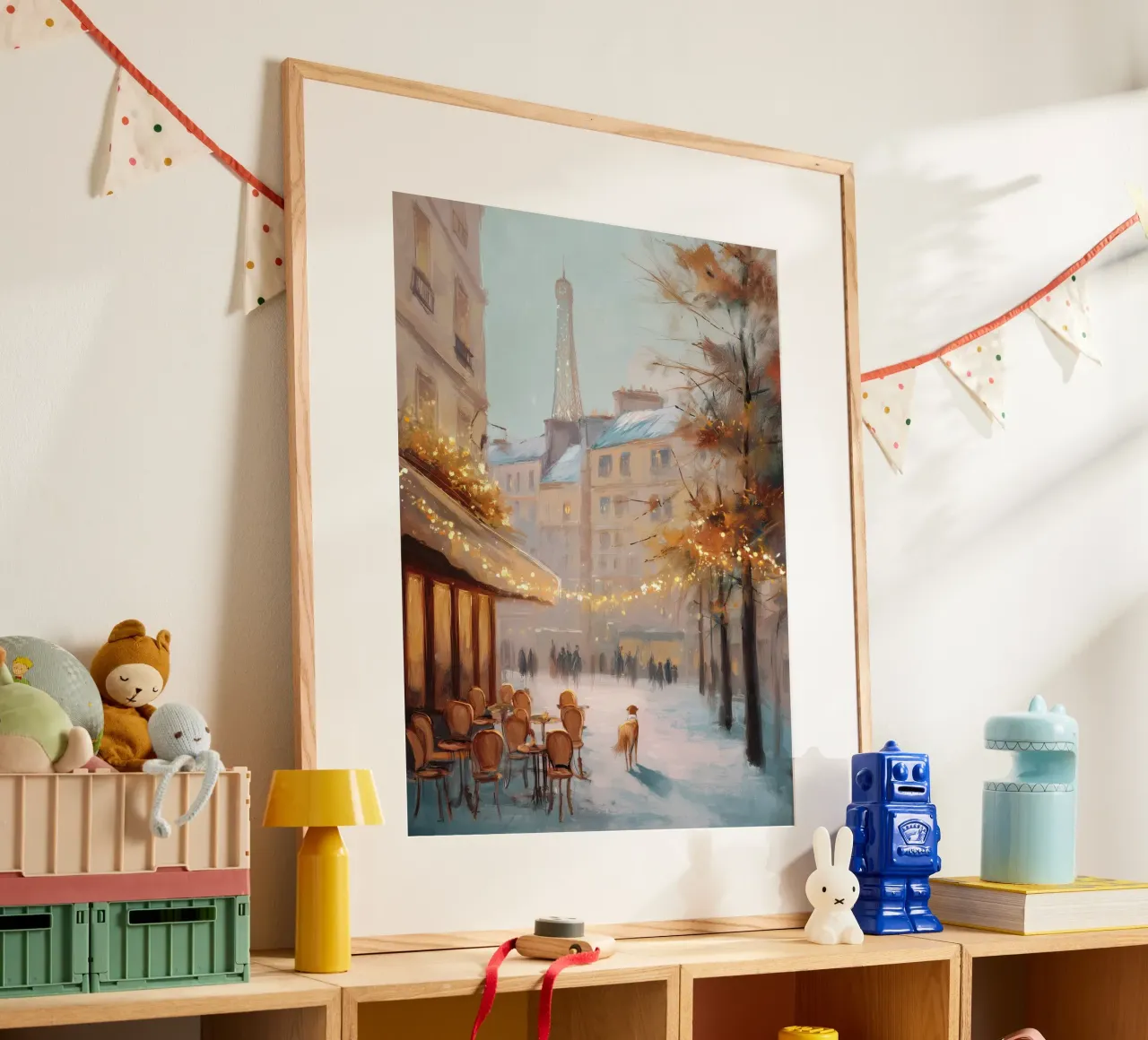 Caffè di Parigi nella neve invernale con cane e vista sulla Torre Eiffel carta hahnemühle da Holiday Hearth Prints