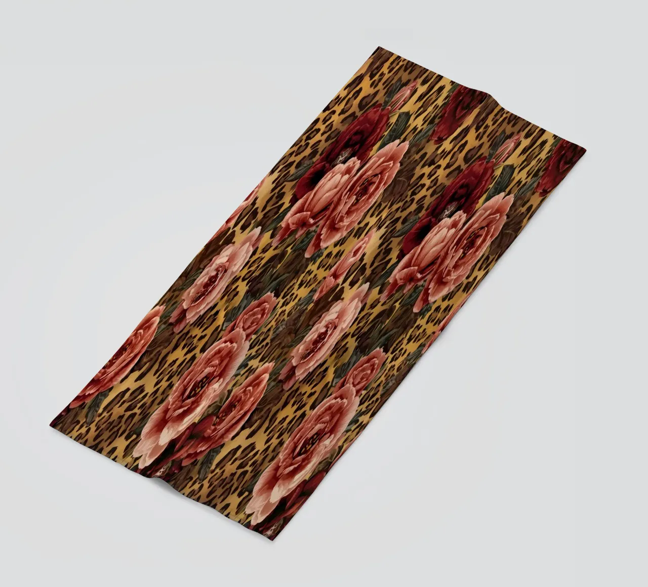Leopard Rose Pattern strandhanddoek van AzStore11