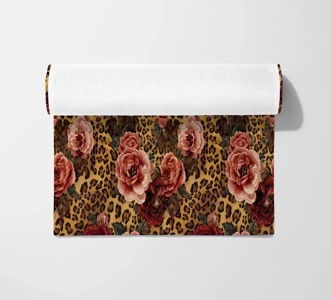 Leopard Rose Pattern strandhanddoek van AzStore11