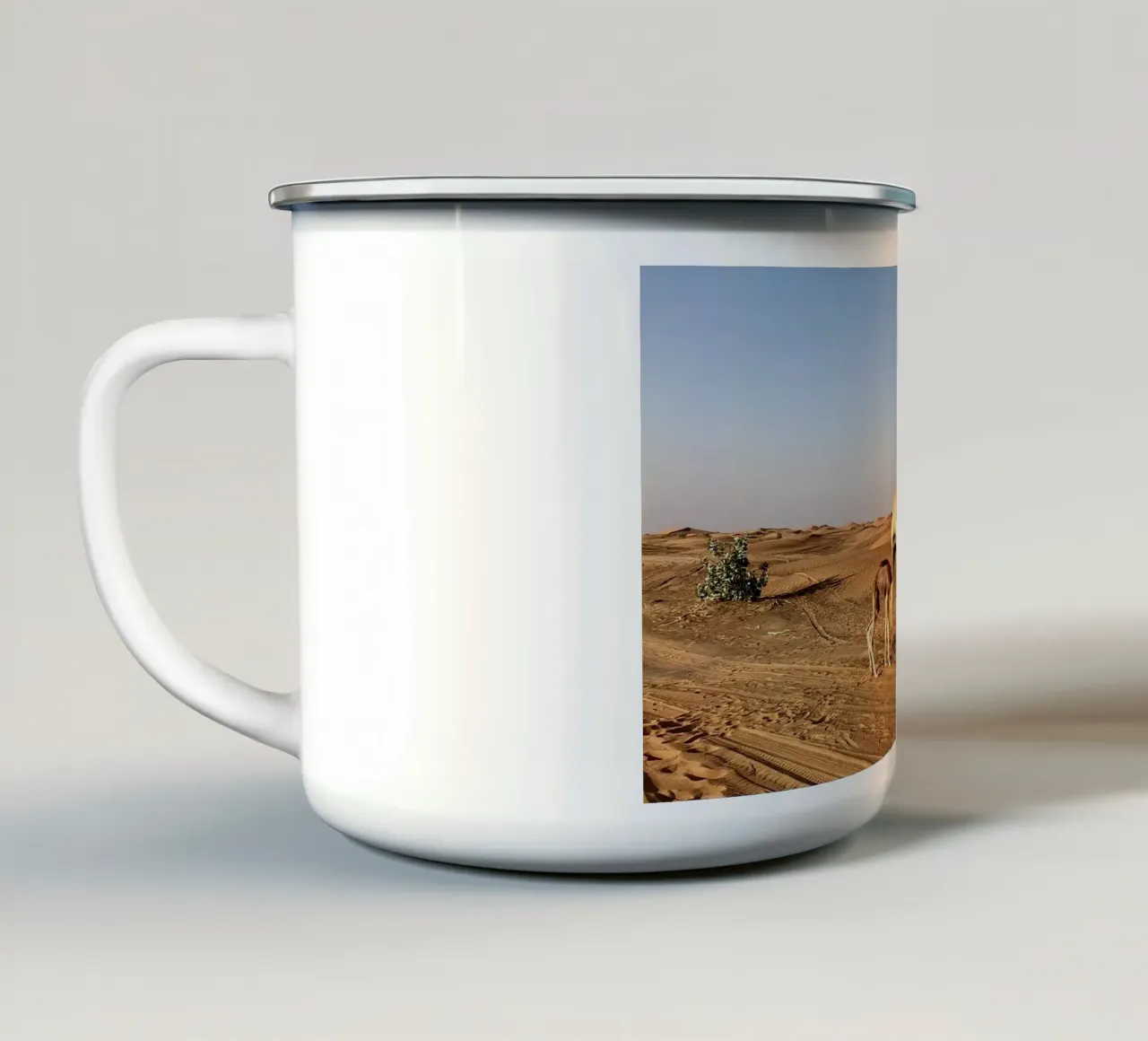 Amore per il cammello tazza in smalto da Dorothea Baur