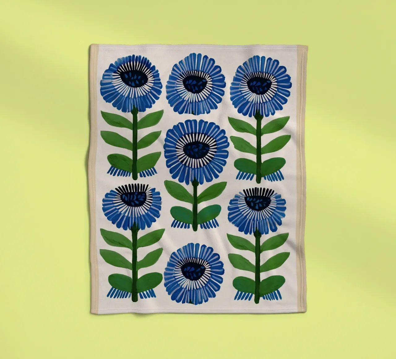 Arazzo Azure Bloom coperta in pile da Sienna Atelier