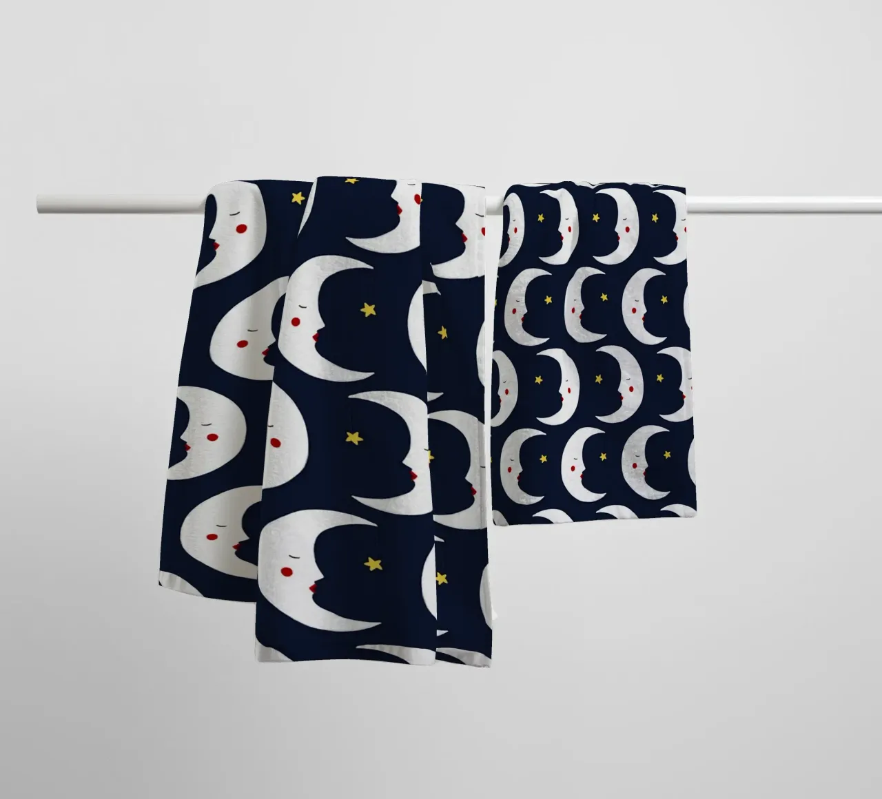 Moons pattern Handtuch von Sophie Augustin Illustration