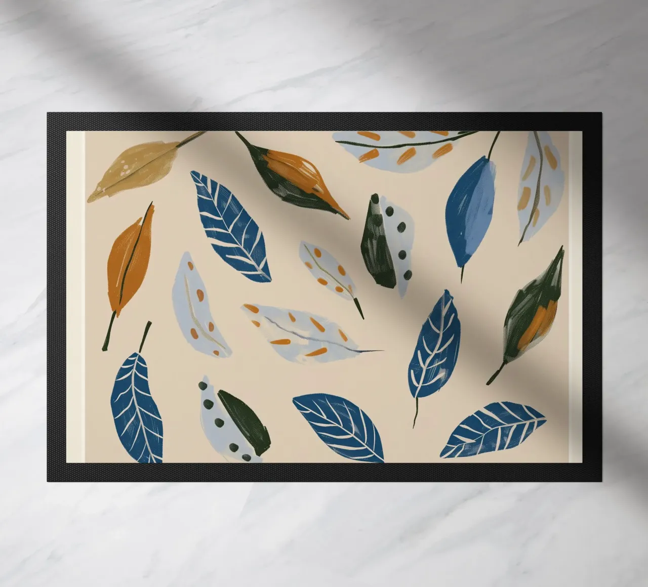 Soft Wind Leaf Scatter Fußmatte von Sienna Atelier