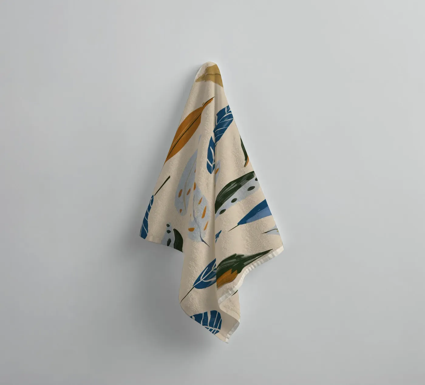 Soft Wind Leaf Scatter badhanddoek van Sienna Atelier