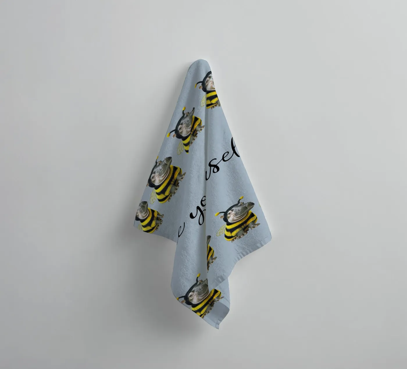 Bee Yourself badhanddoek van Graphit und Farbe