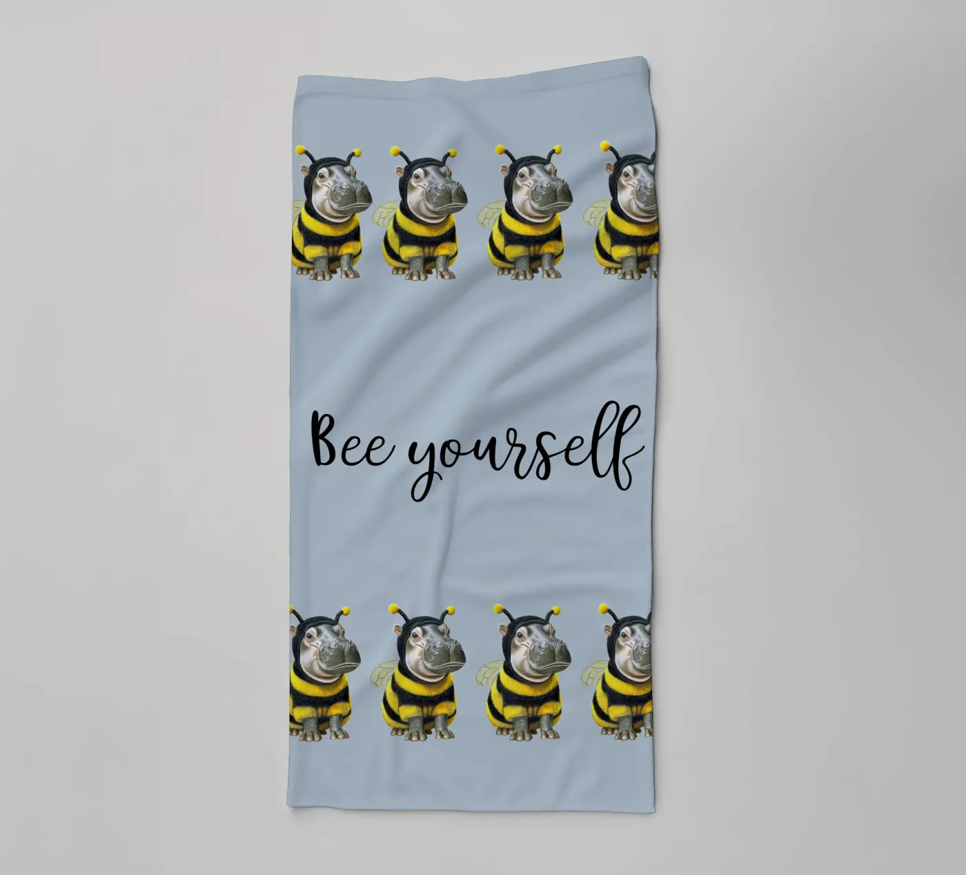 Bee Yourself towel by Graphit und Farbe