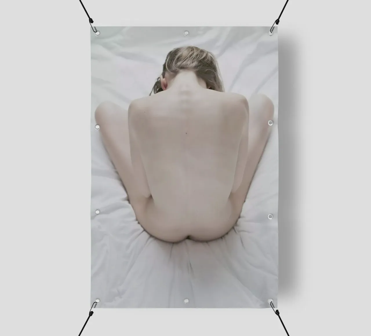 The Silkmoth 1 telo in pvc da Paul Aidan Perry
