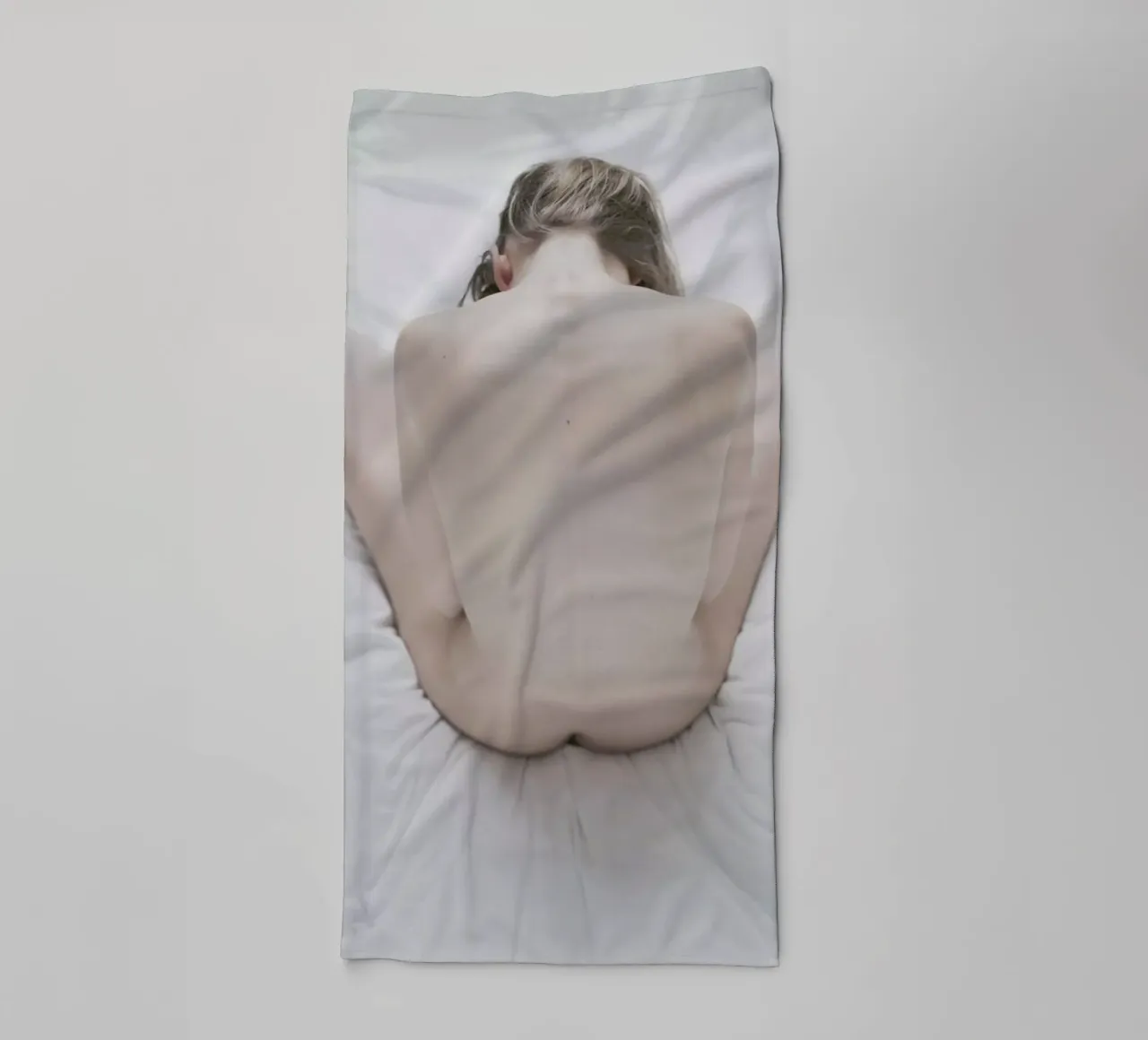 The Silkmoth 1 asciugamano da bagno da Paul Aidan Perry
