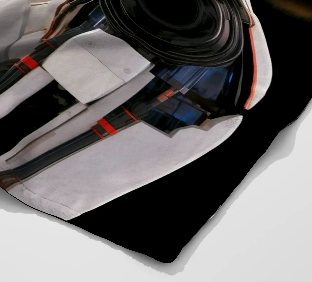 Mech Girl bacia Robot | Omaggio a Ghost In The Shell coperta in pile da Autofocus