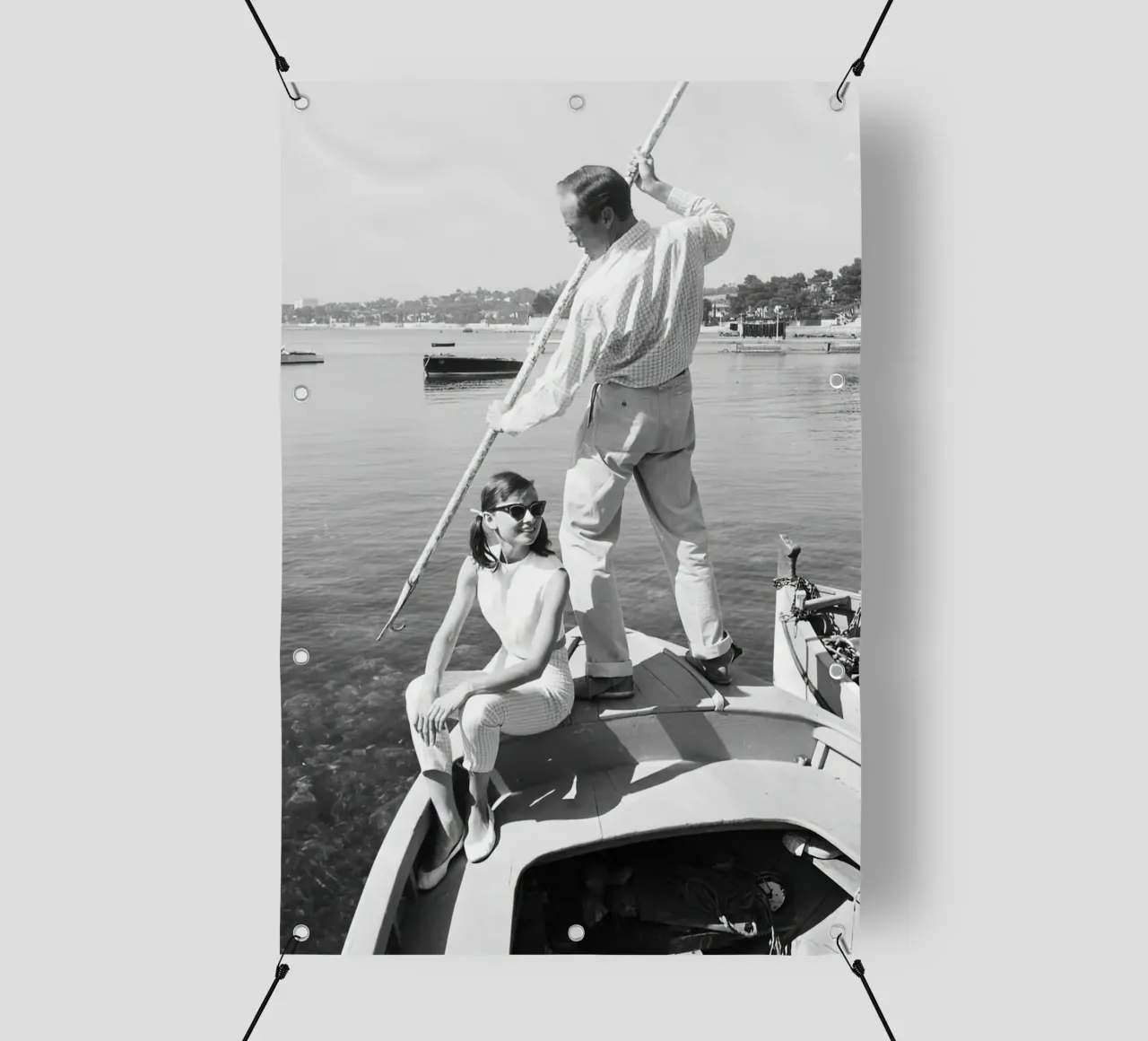 Audrey Hepburn in barca telo in pvc da Monikaprint