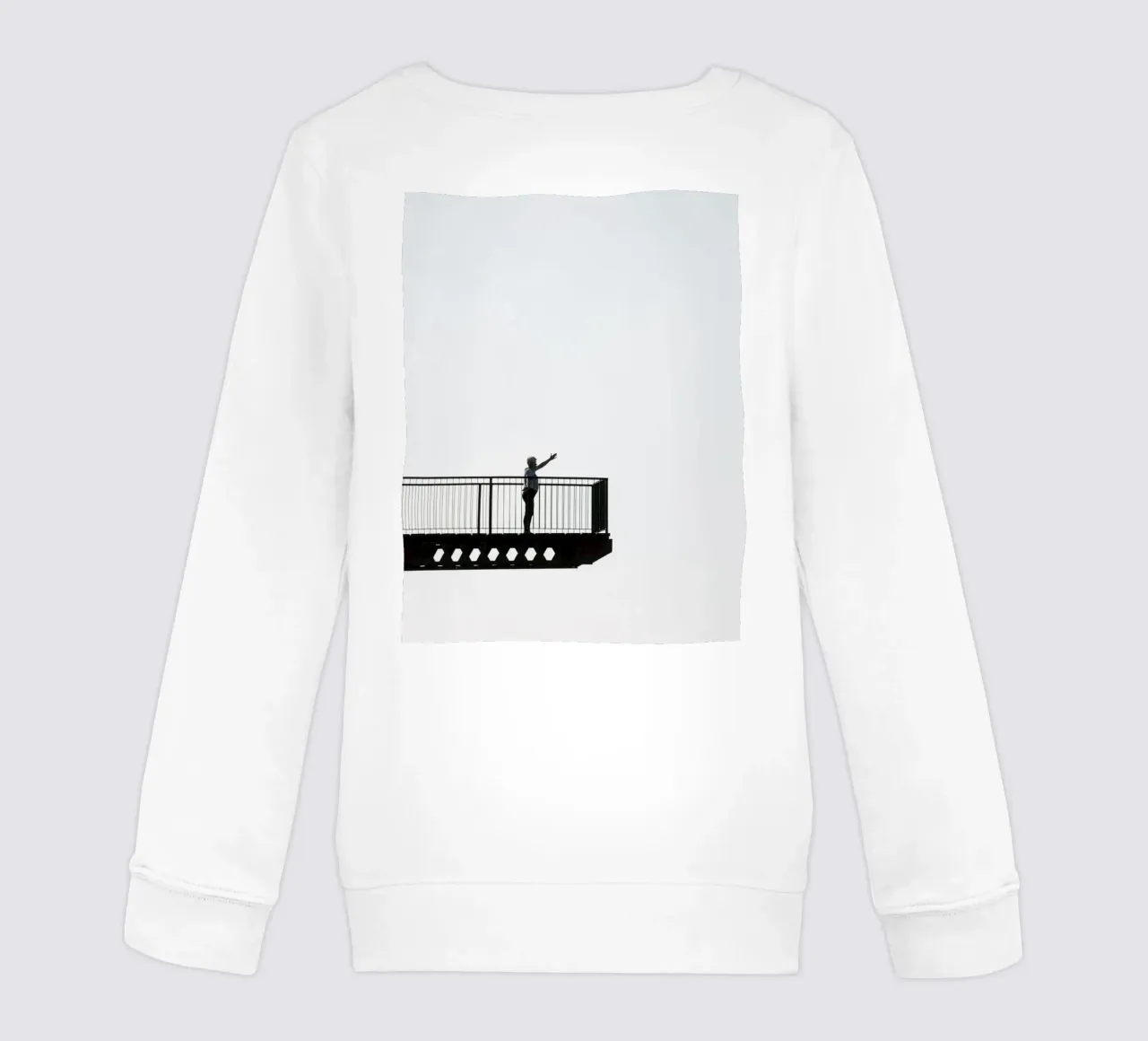 silhouette su un balcone felpa bambino da Harmony Gallery