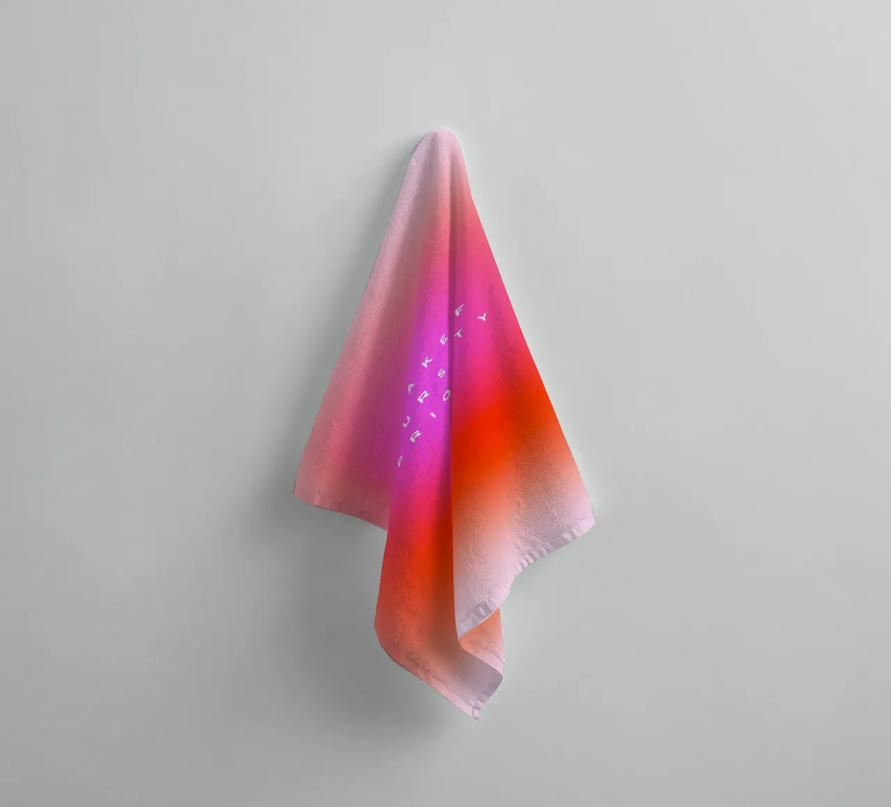 MAKE YOURSELF A PRIORITY - Zelfzorg Aura verloop kunst badhanddoek van Dominique Vari Words