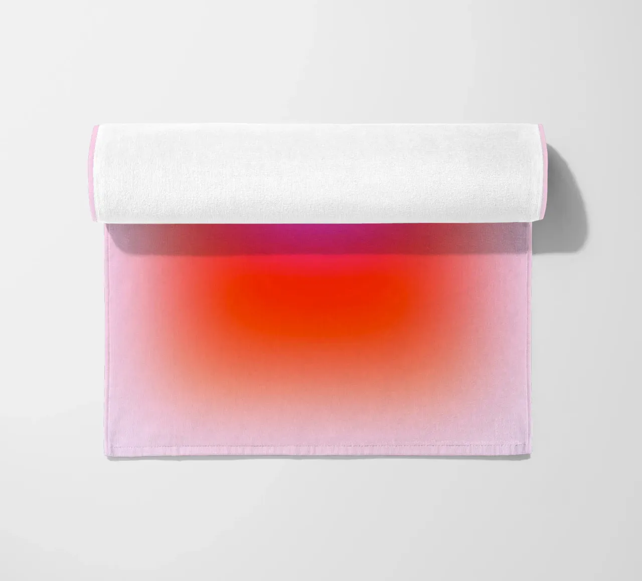 MAKE YOURSELF A PRIORITY - Zelfzorg Aura verloop kunst strandhanddoek van Dominique Vari Words