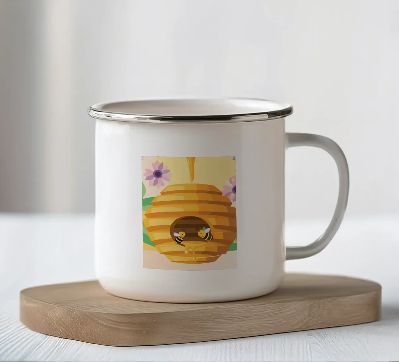 Illustrazione di alveare con api e miele tazza in smalto da POLYGON SPECIAL