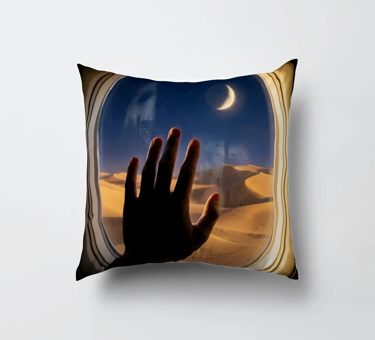 Vue du désert au clair de lune à partir d'une fenêtre d'avion coussin de Dreamspace Visuals