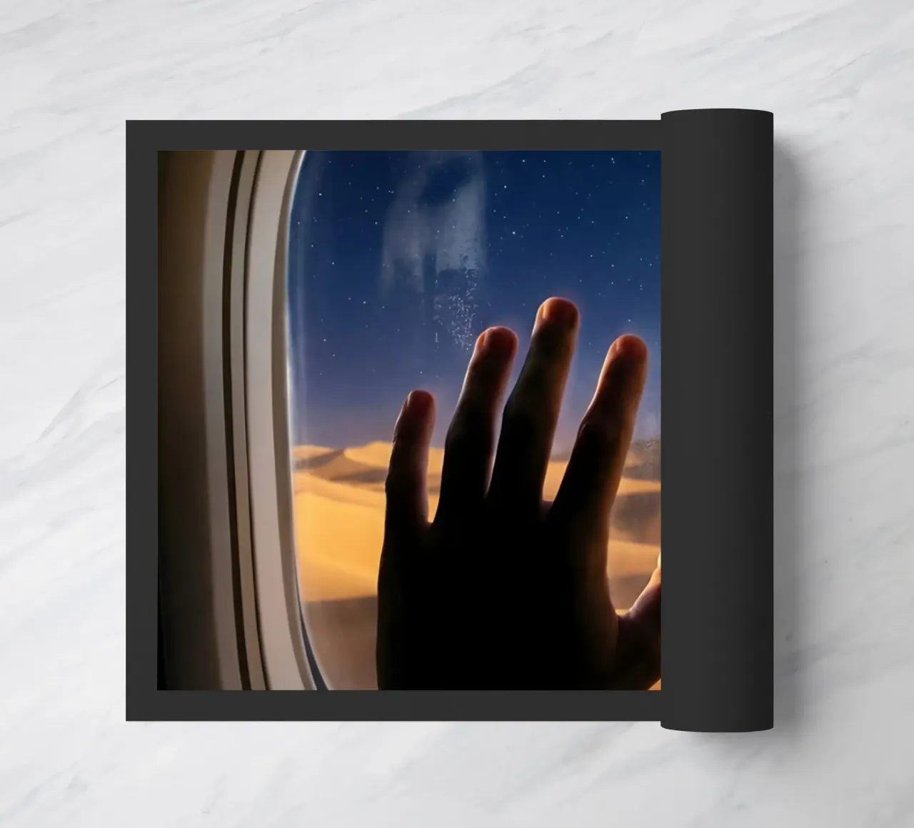 Vue du désert au clair de lune à partir d'une fenêtre d'avion paillasson de Dreamspace Visuals